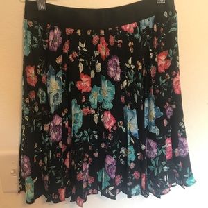 Black flower mini skirt